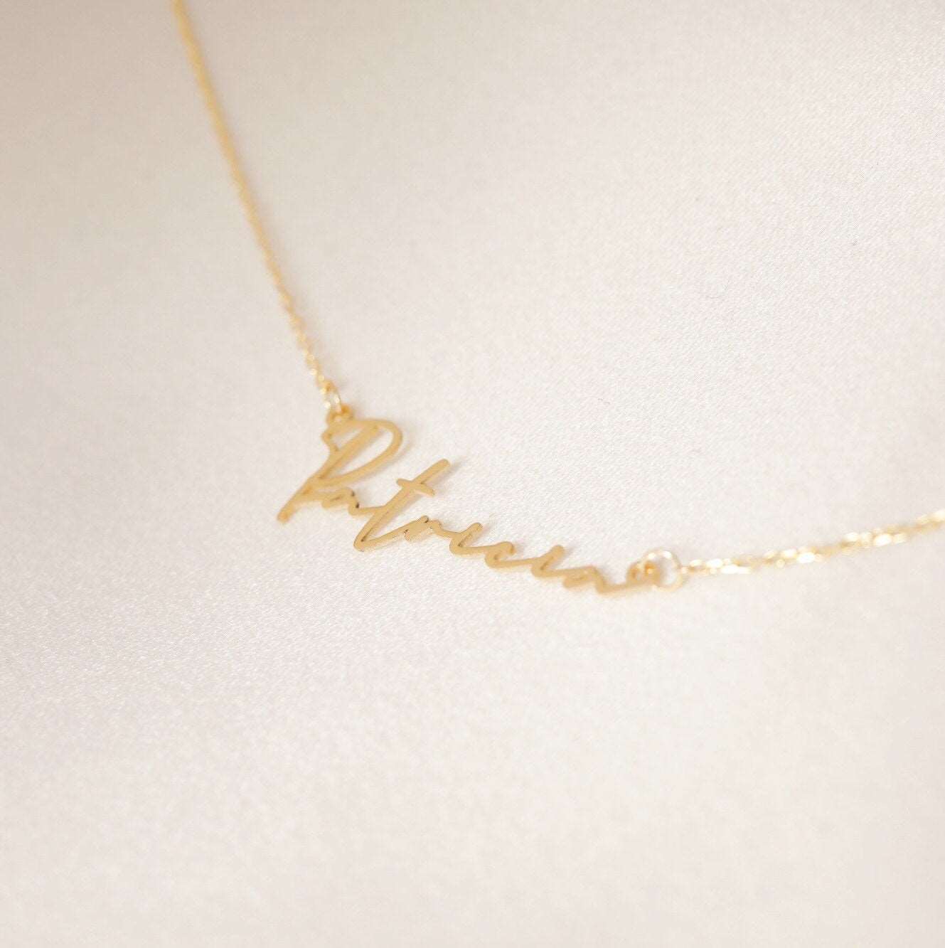 Horizontal 2 Side Name Necklace